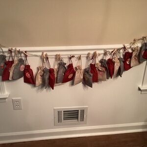 Christmas jewelry Advent calendar 24 piece burlap drawstring bags surprise gifts